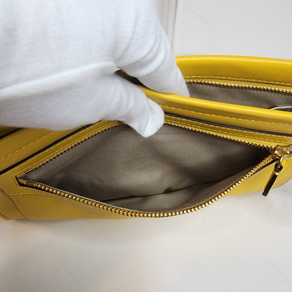 Vintage Coach Legacy Clutch /Wristlet Bag - Picture 7 of 16